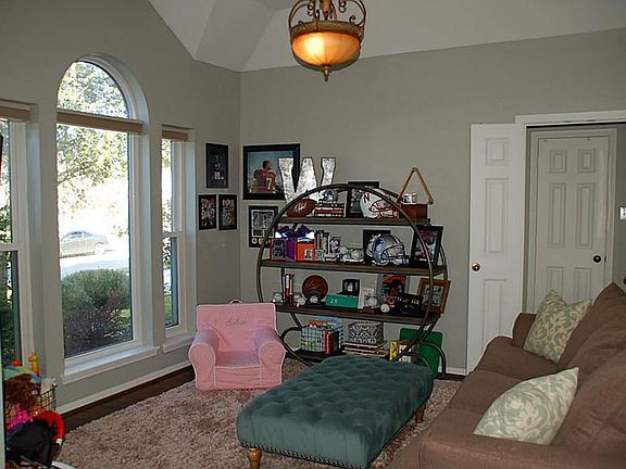 3rd image of 22507 Tullis Trail Ct