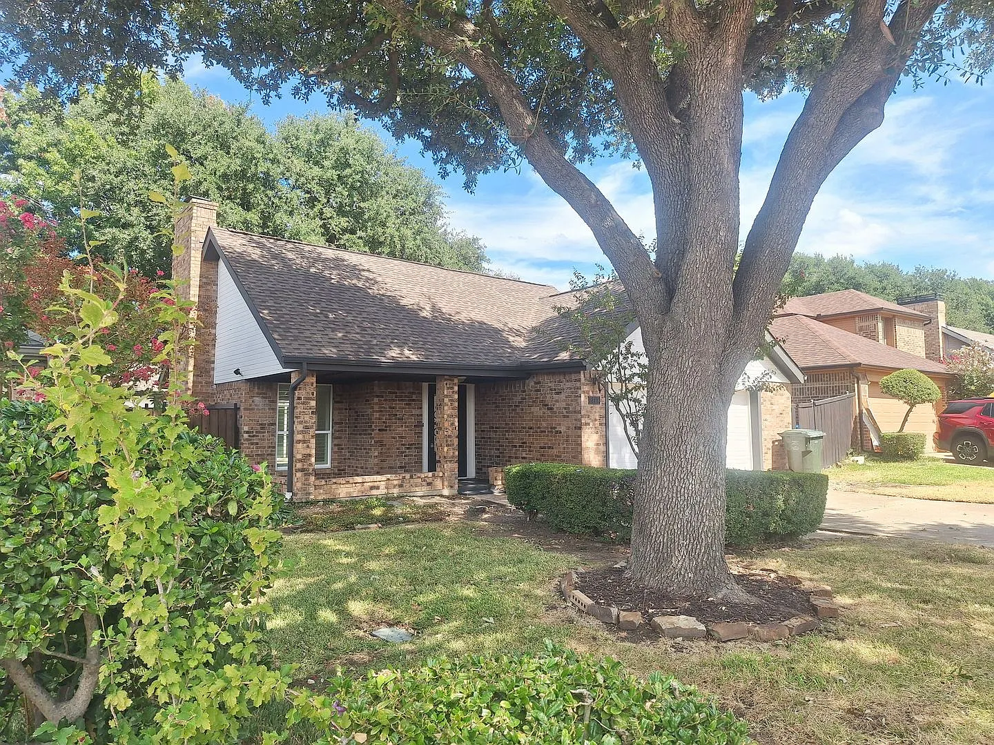 Move-In Ready Carrollton Home 2 Beds, 2 Baths — Photo 3