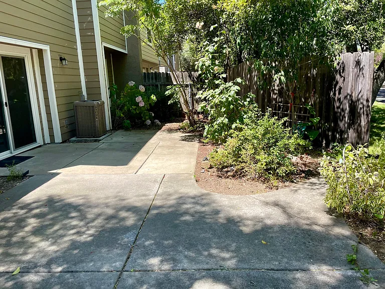 6102 Beech Ave #110 — Photo 27