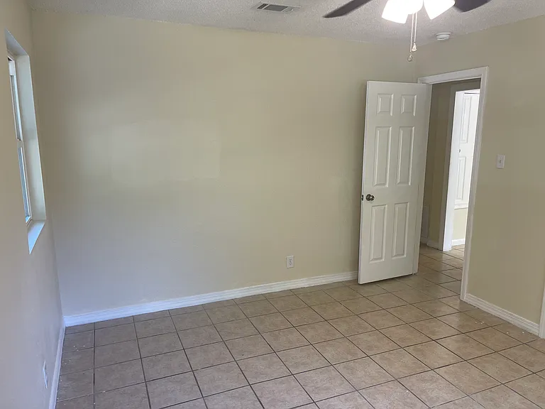 1224 Camp Ave — Photo 5