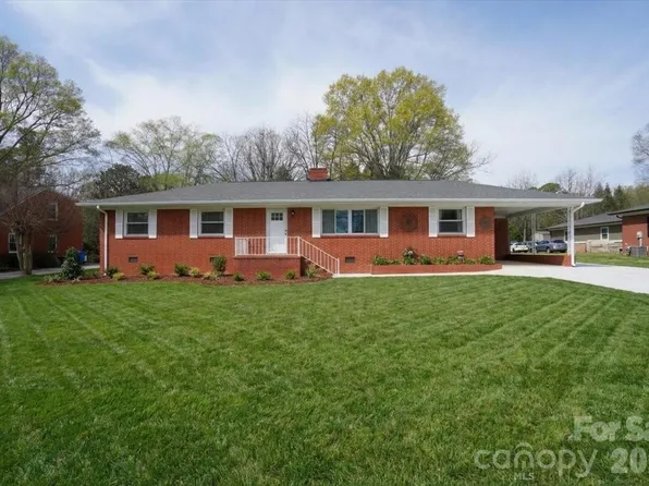 345 S Magnolia St, Mooresville, NC 28115