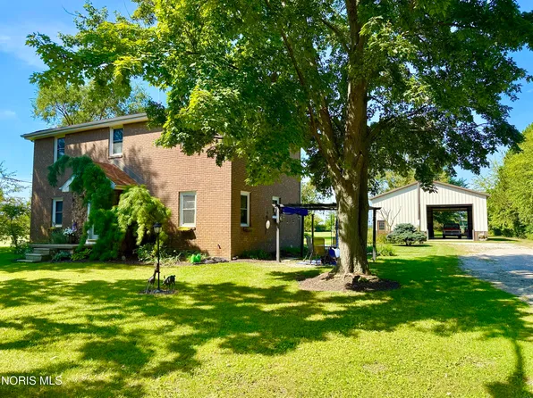 1031 N Cousino Rd, Oregon, OH 43616