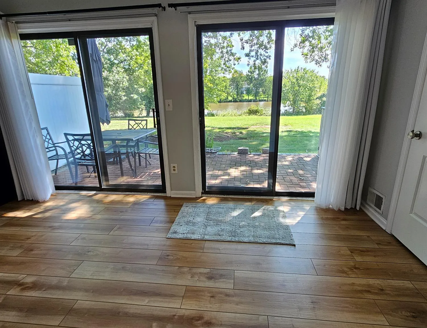 2 bed, 2.5 bath, 1564 sqft, $2,800 — Photo 4