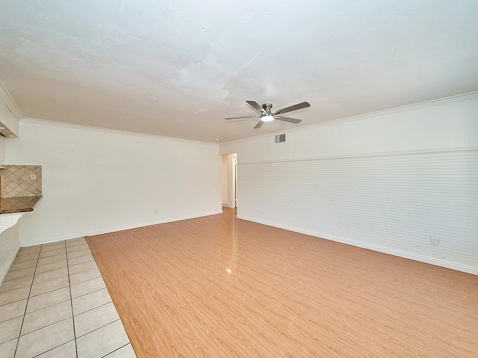 3 bed, 1240 sqft, $3,580 — Photo 2