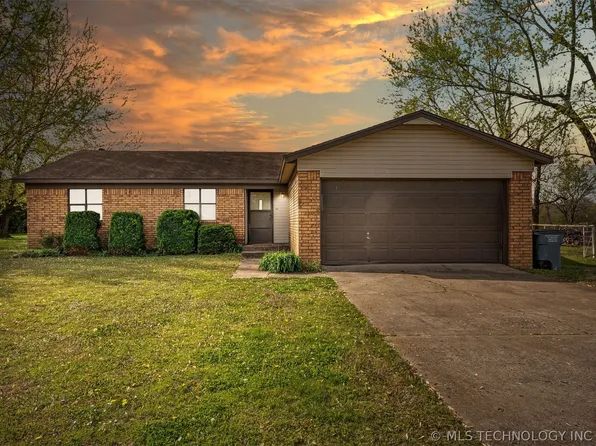905 NW 14th St, Wagoner, OK 74467