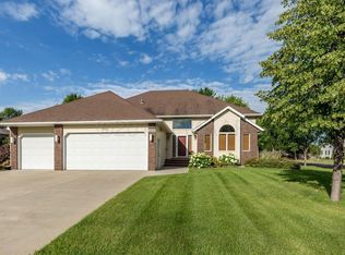 2101 Sterling Rose Ln S, Fargo, ND 58104