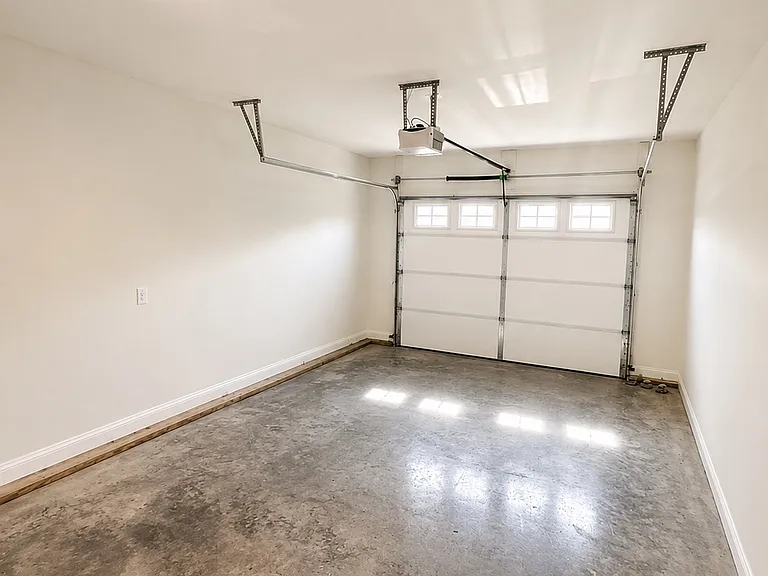 101 Breathitt Ave #210 — Photo 8