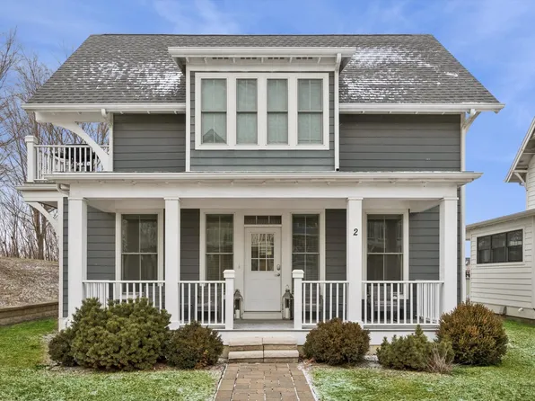 2 Pelican Lndg, Ottawa, IL 61350