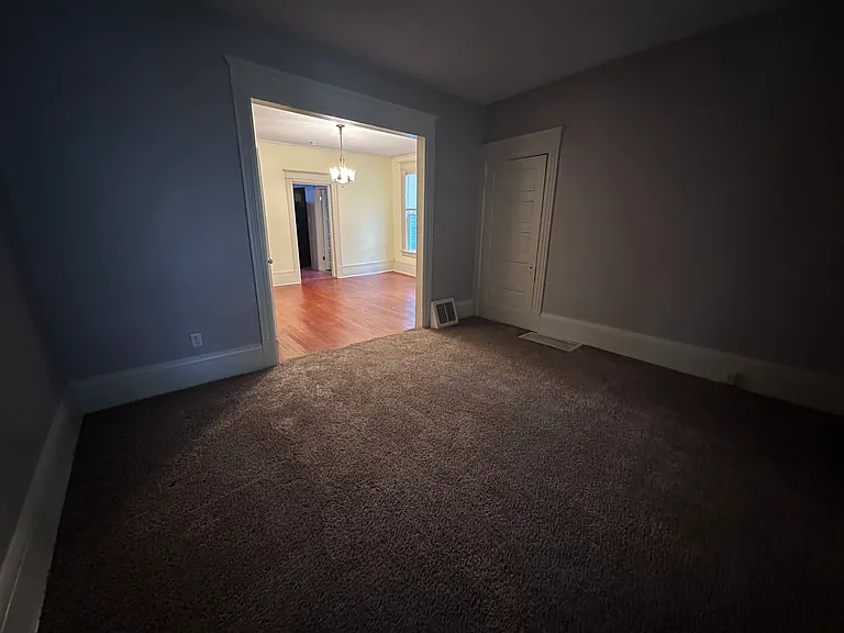 572 Hall Ave — Photo 7