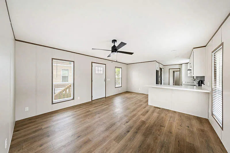 3 bed, 2.0 bath, 1056 sqft, $1,499 — Photo 4