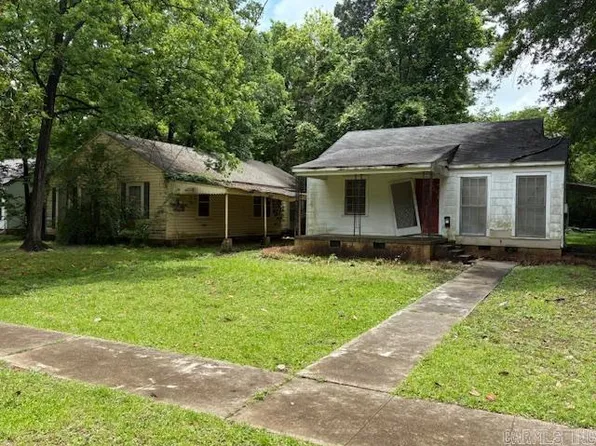 309 & 313 E 15th St, Hope, AR 71801