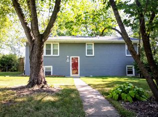 908 Julian Ln, Fulton, MO 65251