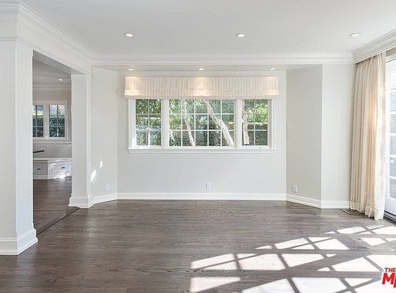 5th image of 720 Georgina Ave