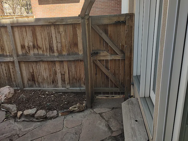 3642 E Ellsworth Ave — Photo 14