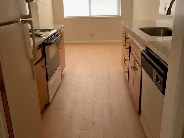 445 Acalanes Dr, Sunnyvale, CA 94086