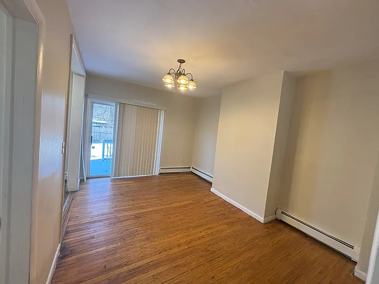 256 Ontario St — Photo 9