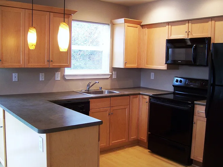 5739 Fallbrook Ln — Photo 2