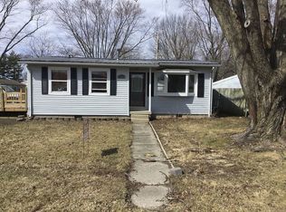 1022 S Eastview Dr, Tuscola, IL 61953