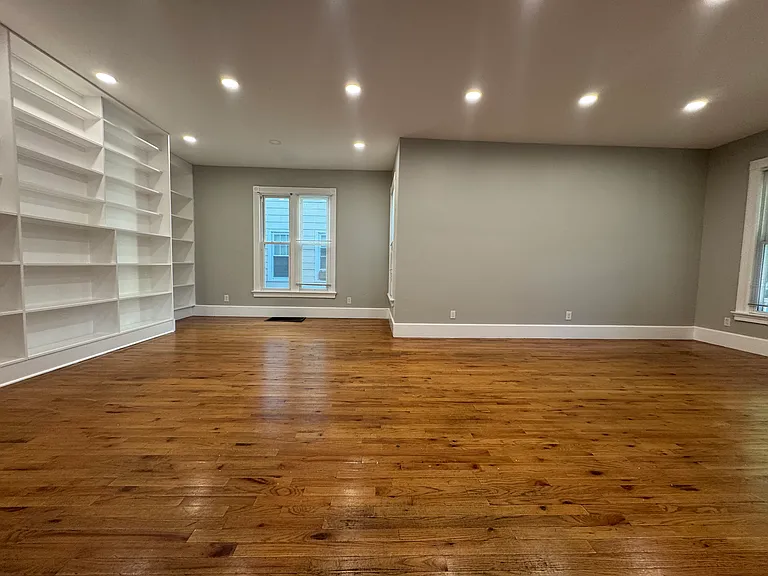 117 Maple St #117 — Photo 16