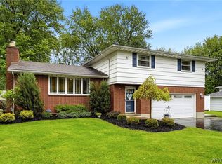 5239 Ledge Ln, Williamsville, NY 14221