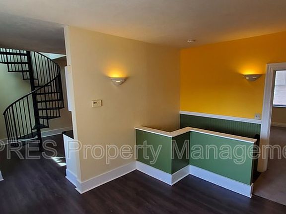 4th image of 1109 Goettman St APT 2