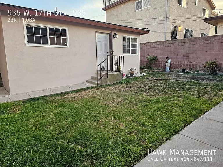 935 W 17th St #935 — Photo 12