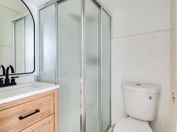 3rd image of 3955 Elsmere Ave APT 3