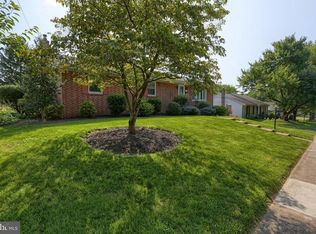 121 Watercress Ln, Elizabethtown, PA 17022