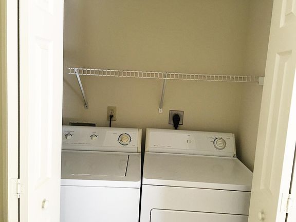 2nd image of 230 Lakewood Dr #B