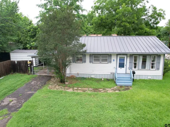 302 W Patten St, Mineola, TX 75773