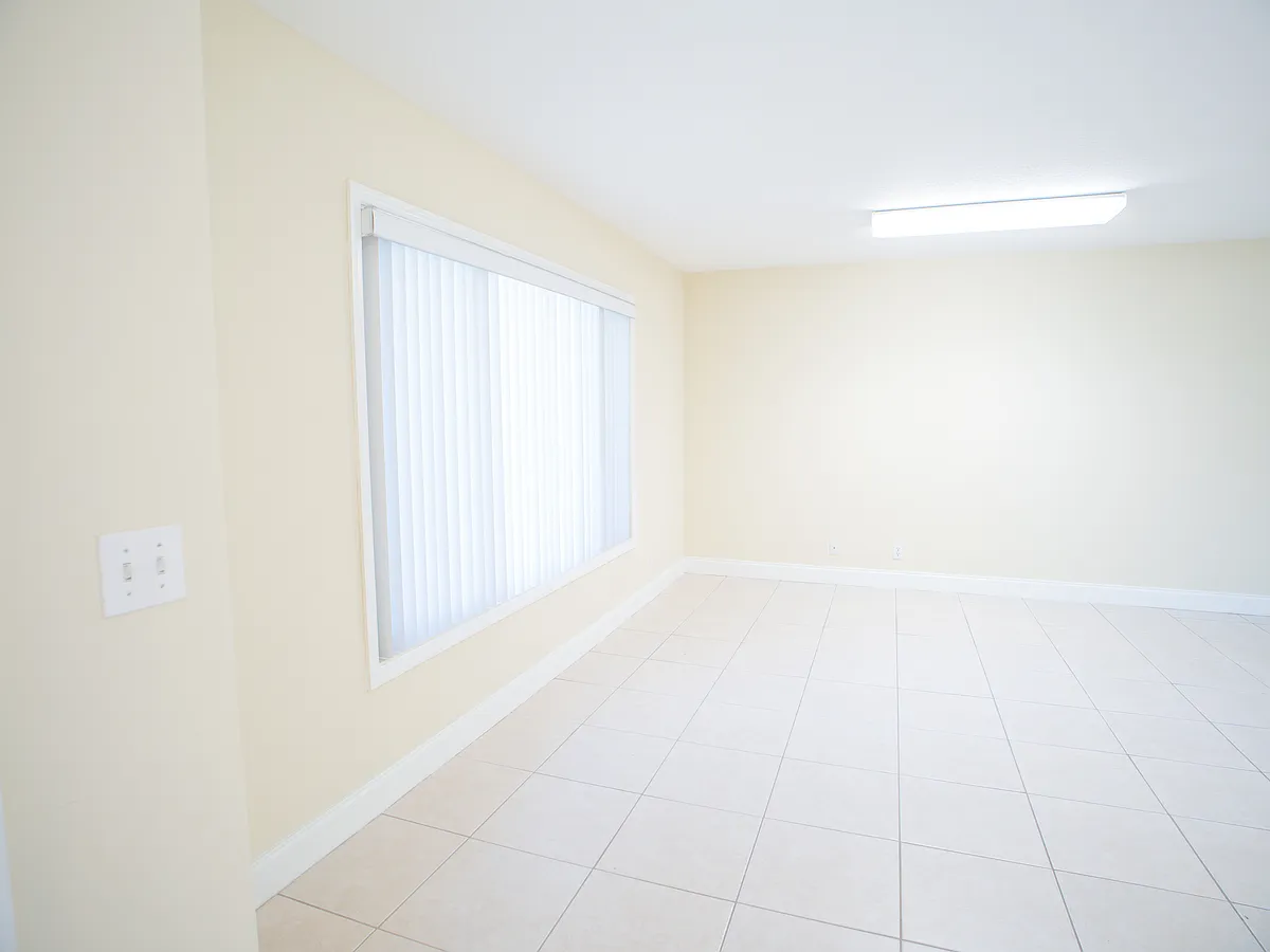 Building Photo - 4754 Cherry Rd #4754