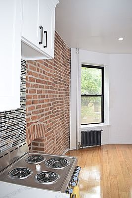 5th image of 190 Edgecombe Ave #3F