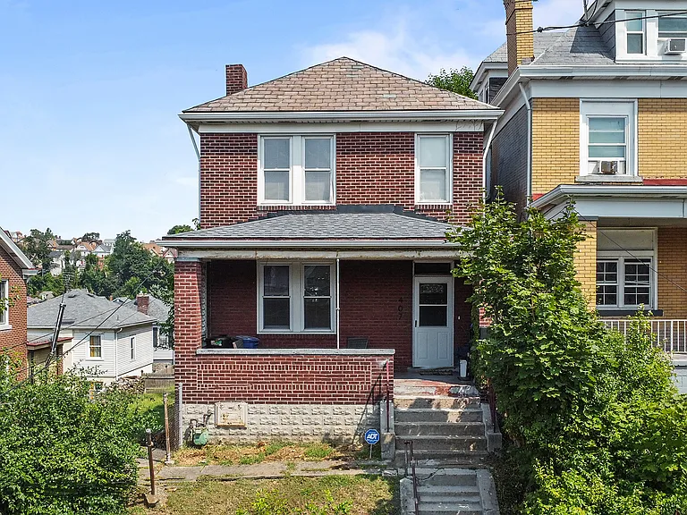 407 Winton St — Photo 1