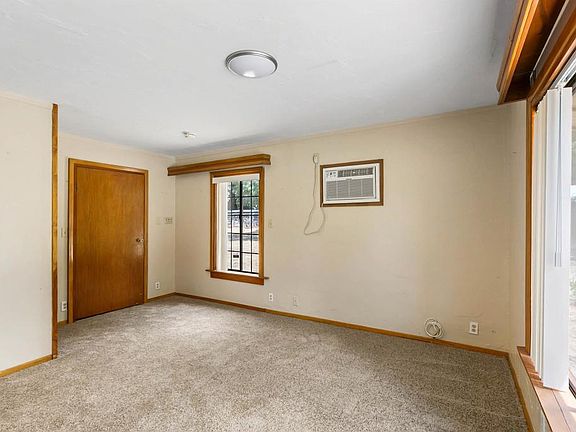 5th image of 28930 Oak Ln