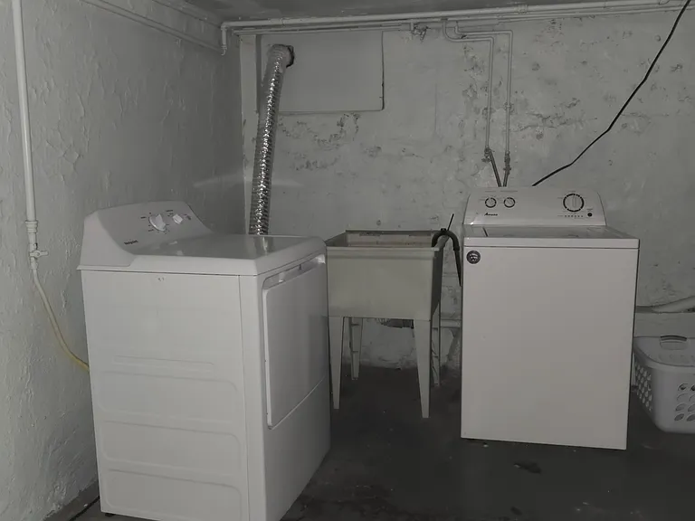 516 Forest St #2 — Photo 14