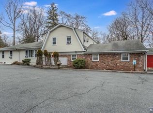 50 Kinderkamack Rd, Woodcliff Lake, NJ 07677