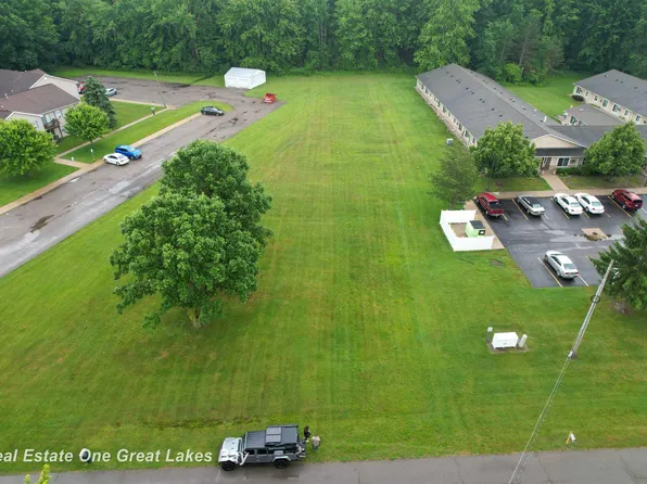 600 Bentley St, Chesaning, MI 48616