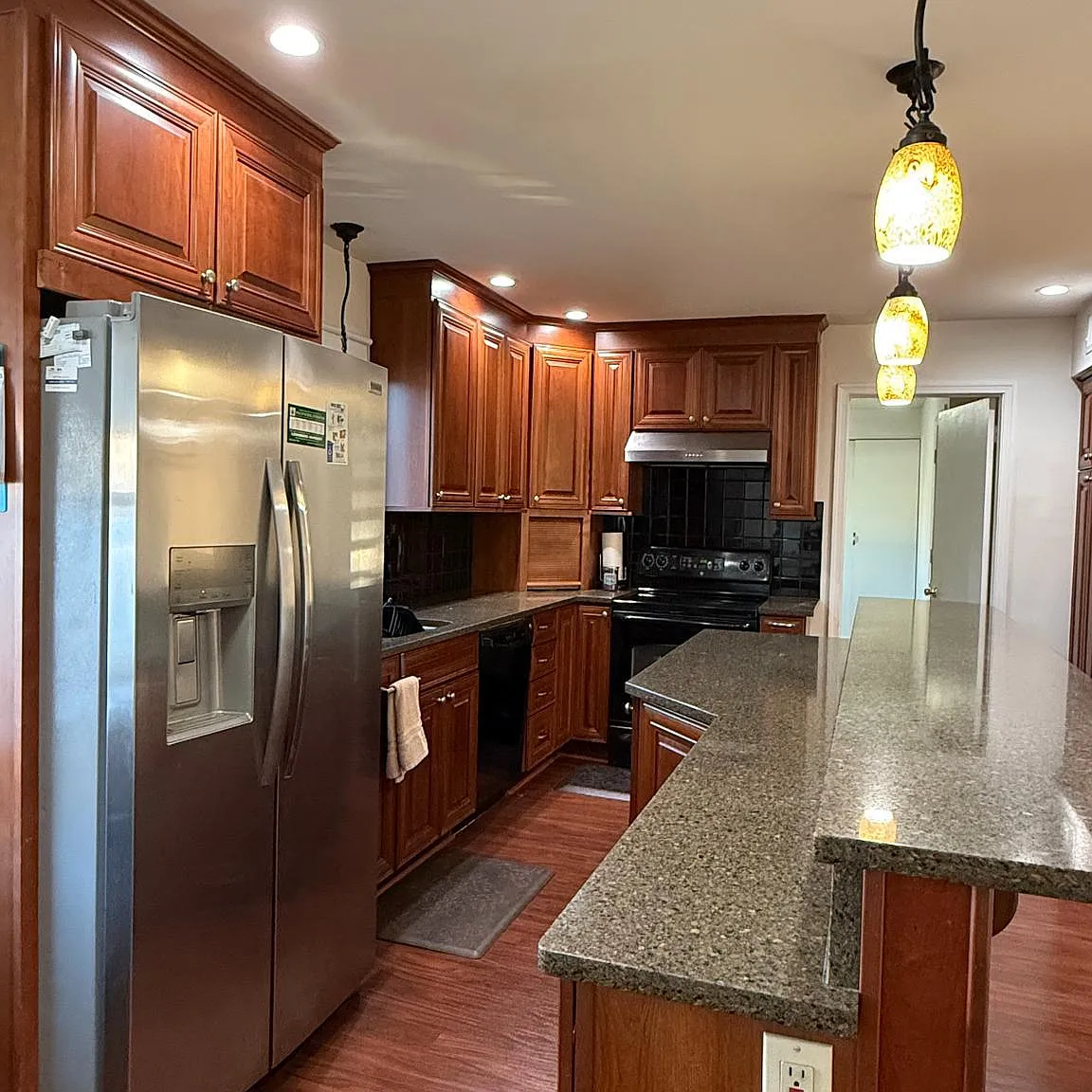4 bed, 3.5 bath, 2250 sqft, $3,700 — Photo 4