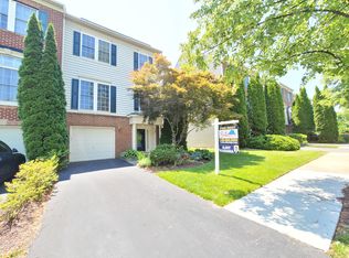 12 Rockingham Ct, Germantown, MD 20874