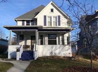 1206 Burlington St, Mendota, IL 61342