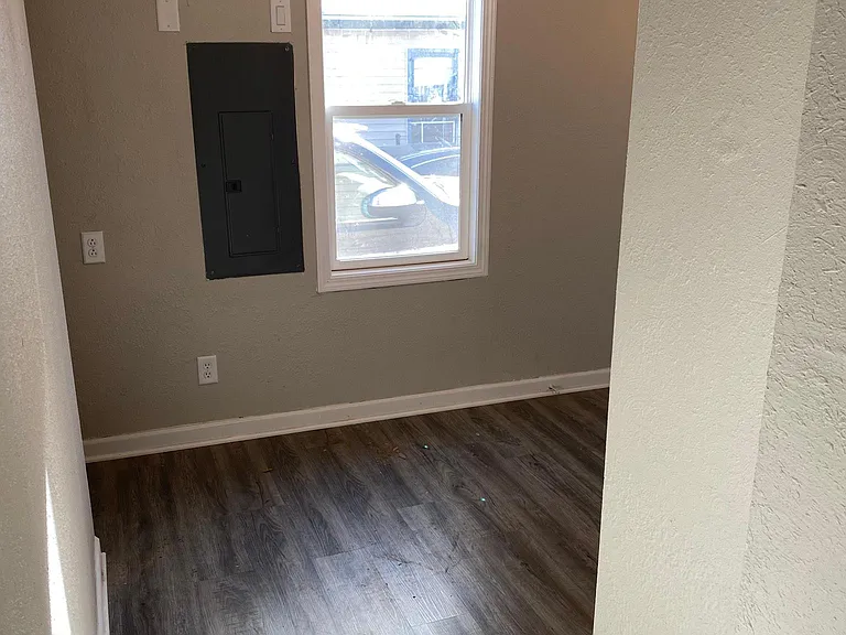 5706 S Union St — Photo 17