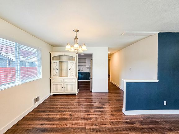 5th image of 1071 Alder Ave