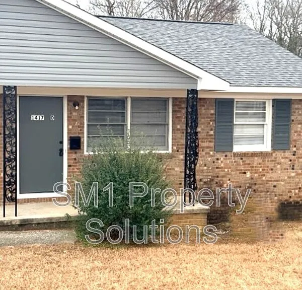 1417 Ardmore Dr #D — Photo 2