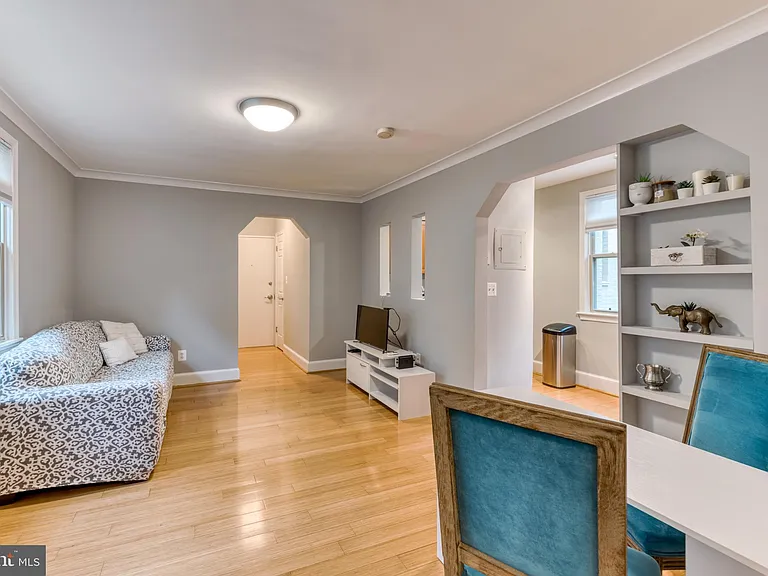 1363 K St SE #202 — Photo 9