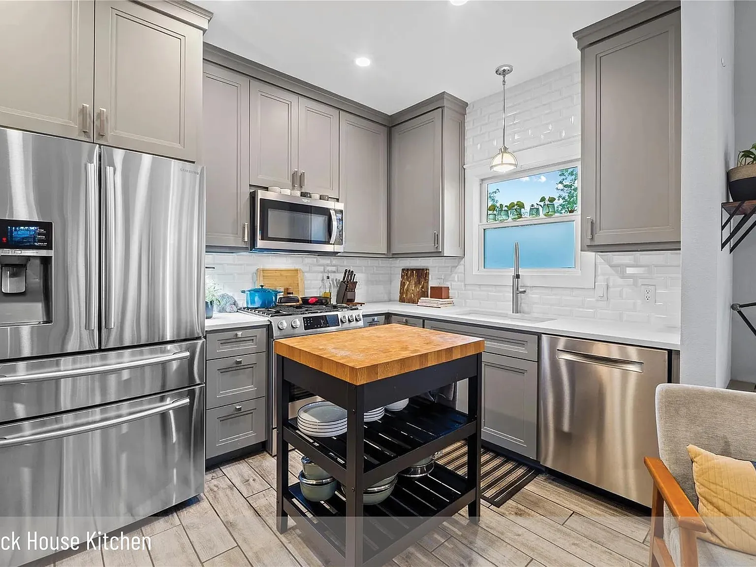 2 bed, 1.5 bath, 1014 sqft, $2,500 — Photo 3