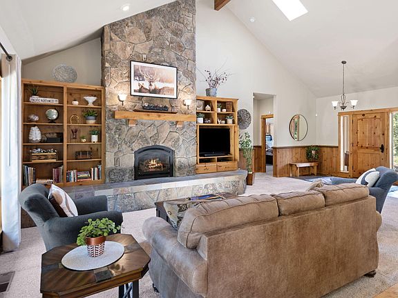 2nd image of 57624 Rocky Mountain Ln #11