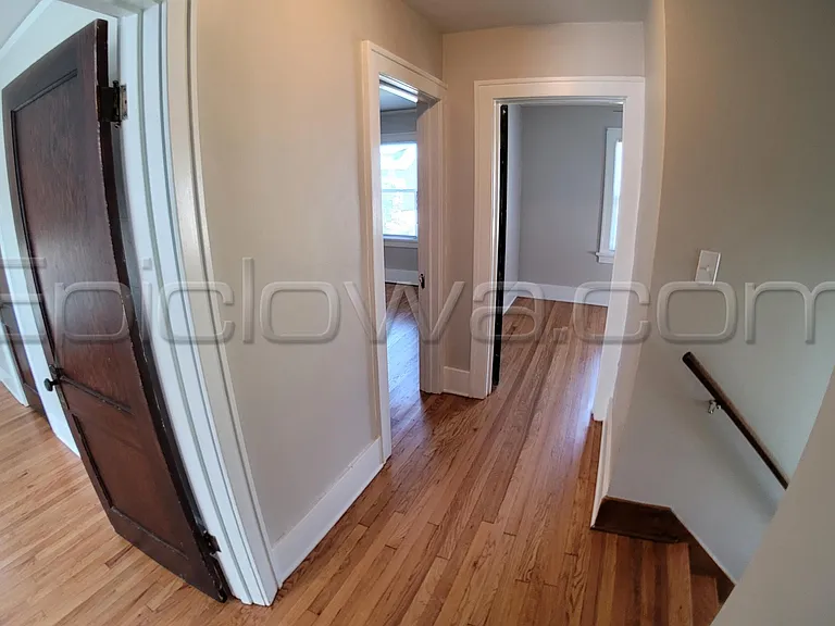 1112 Maplewood Dr NE — Photo 19