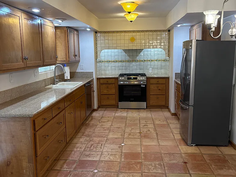 6638 Bermuda Ave — Photo 4