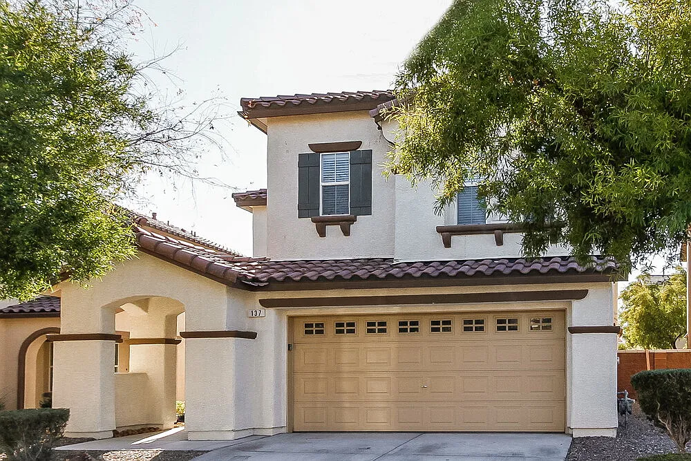 3 bed, 2.5 bath, 2148 sqft, $2,410 — Photo 2