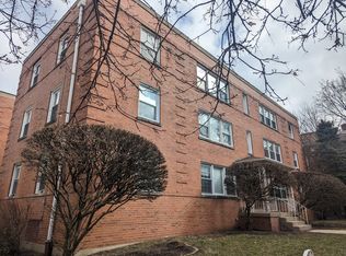 6829 N Hamilton Ave APT 2E, Chicago, IL 60645